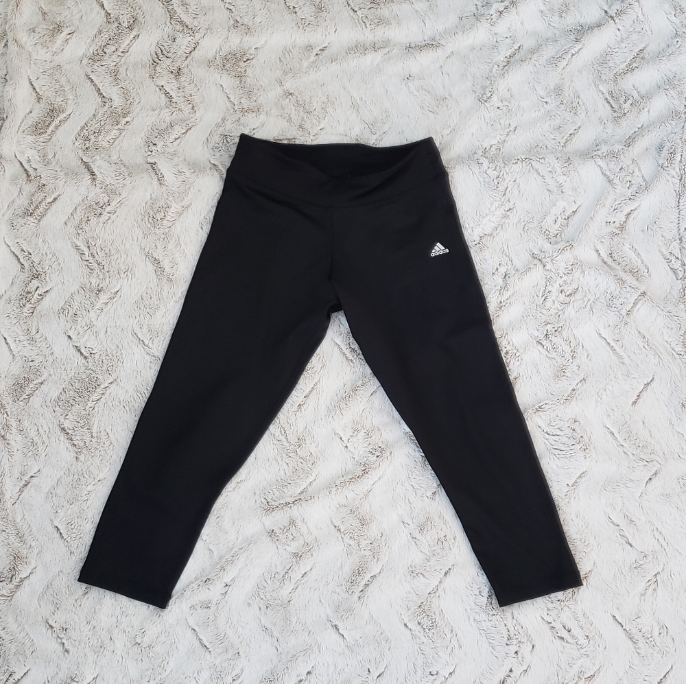 Adidas (S) Cropped Leggings